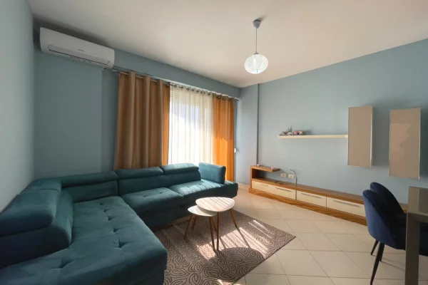 Shtepi me qera Apartament ne Tirane, 1+1, Mobilimi E mobiluar, Pagesa 65,000  Leke.