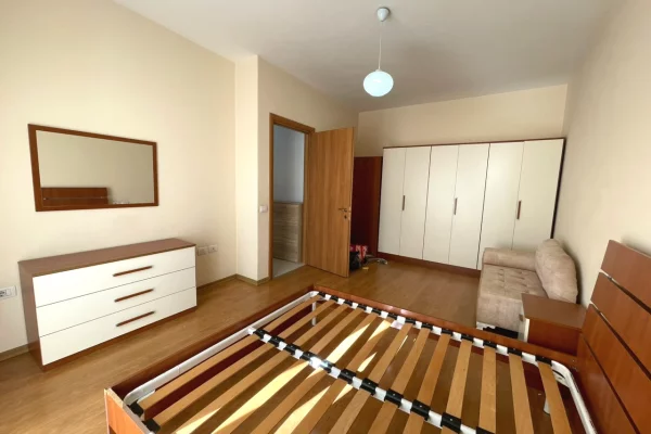 Shtepi me qera Apartament ne Tirane, 1+1, Mobilimi E mobiluar, Pagesa 65,000  Leke.