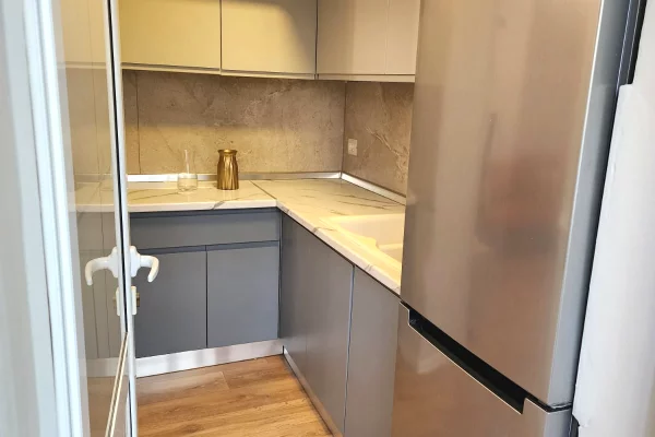 Shtepi me qera Apartament ne Tirane, 1+1, Mobilimi E mobiluar, Pagesa 60,000  Leke.