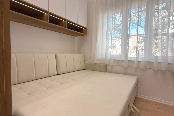 Shtepi me qera Apartament ne Tirane, Garsoniere, Mobilimi E mobiluar, Pagesa 55,000  Leke.