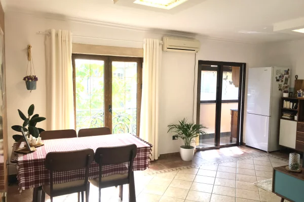 Shtepi me qera Apartament ne Tirane, 2+1, Mobilimi E mobiluar, Pagesa 60,000  Leke.