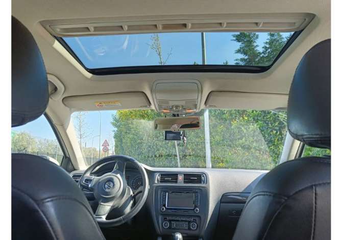 Jepet me qera Volkswagen Jetta duke filluar nga 40 euro dita