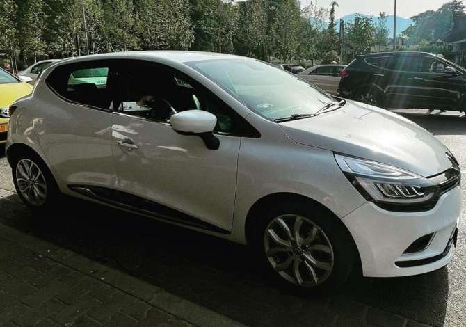 Jepet makina Renault Clio me qera duke filluar nga 40 euro dita.