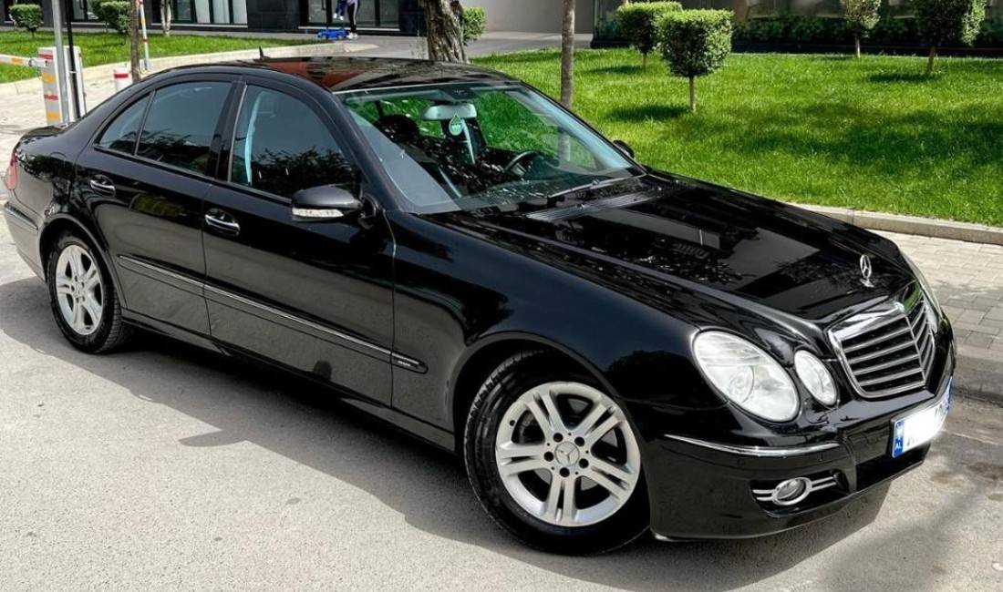 Jepet makina E Class 220  me qera duke filluar nga 40 euro dita