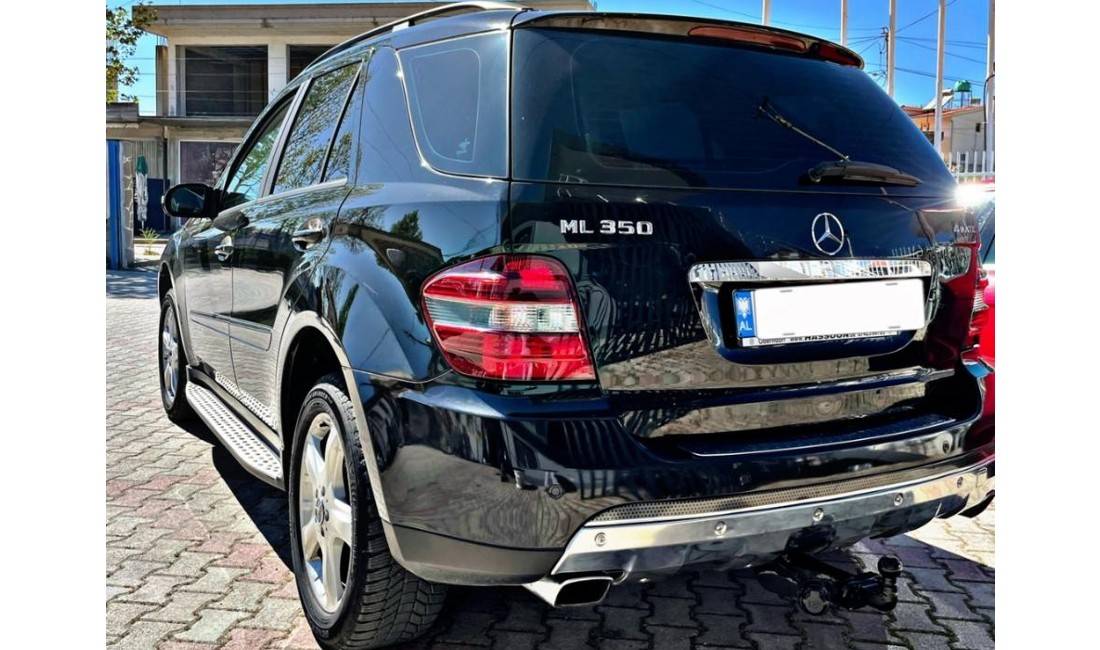 Jepet makina Mercedes Benz ML me qera duke filluar nga  70 euro/dita