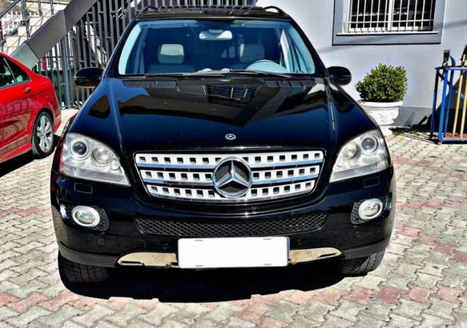 Jepet makina Mercedes Benz ML me qera duke filluar nga  70 euro/dita