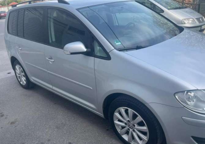 Jepen Makina me Qera ne Elbasan duke nisur nga 40 euro Dita