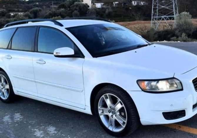 Jepet me qera Volvo V50 2.0 nafte  duke filluar nga 50 euro dita 