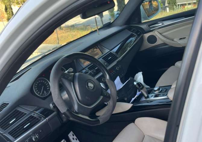 Jepet makine me qera BMW X6 Lumma per vetem 200 euro dita