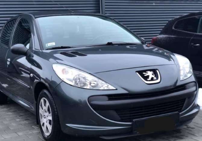 Noleggio Auto a Fier - 30 Euro