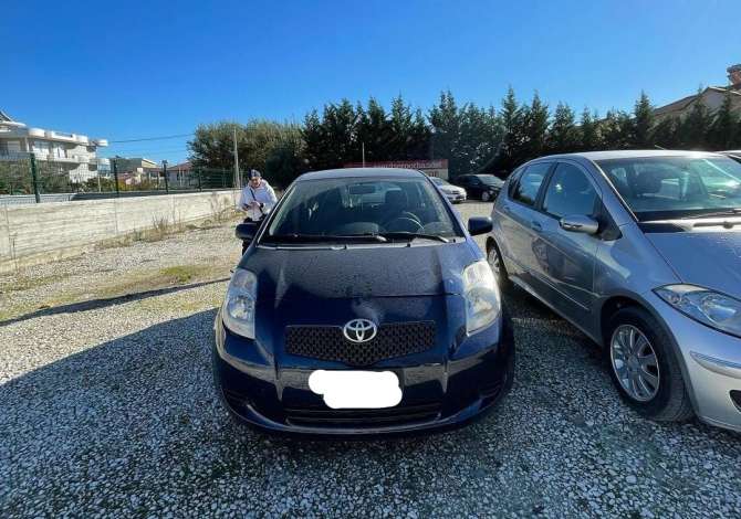 Jepet me qera makina Toyota Yaris per vetem 30 euro dita