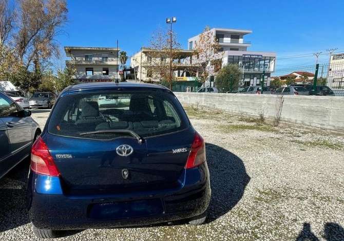 Jepet me qera makina Toyota Yaris per vetem 30 euro dita