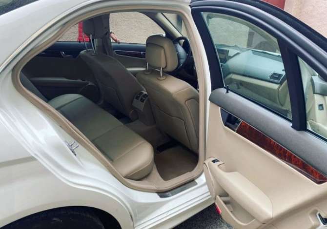 Noleggio Auto a Tirana - 45 Euro