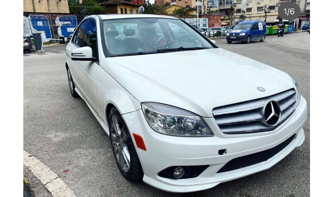 Jepet me qera ditore Mercedez-Benz 300 CC duke filluar nga 45 euro dita
