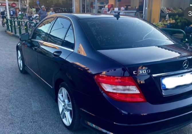 Jepet me qera ditore Mercedez-Benz 300 CC duke filluar nga 45 euro