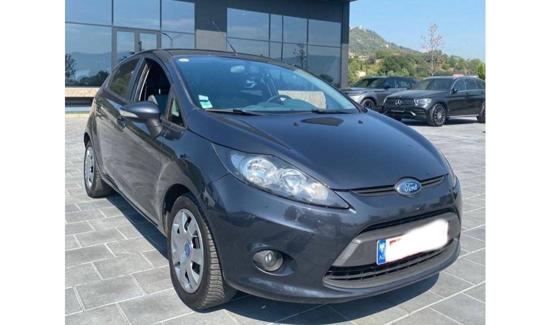 Jepet me qera Ford Fiesta duke filluar nga 30 euro dita