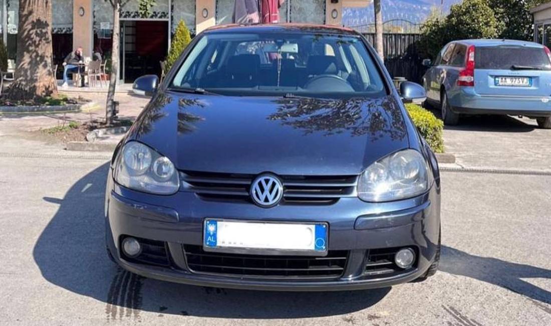 Jepet me qera makina Golf 5 duke filluar nga 30 euro dita 