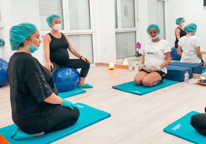 Klinike gjinekologjike dhe obstetrike , ekzaminime sipas moshave te shtatezanise deri ne kontrollin pas lindjes