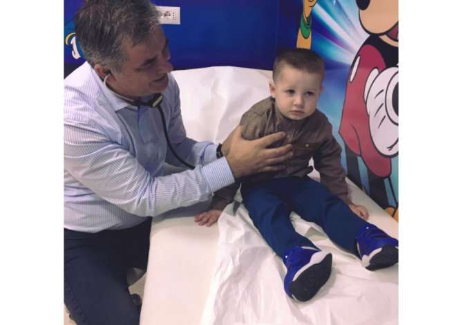 Klinika Pediatrike , ndiekje periodike per shtatezanine dhe monitorim i rritjes se femijes