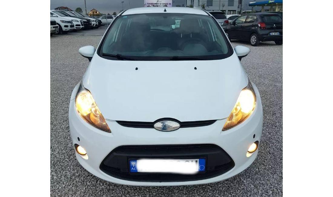 Jepet me qera Ford Fiesta duke filluar nga 25 euro dita