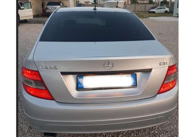 Jepet me qera Mercedez-Benz C200 duke filluar nga 40 euro dita