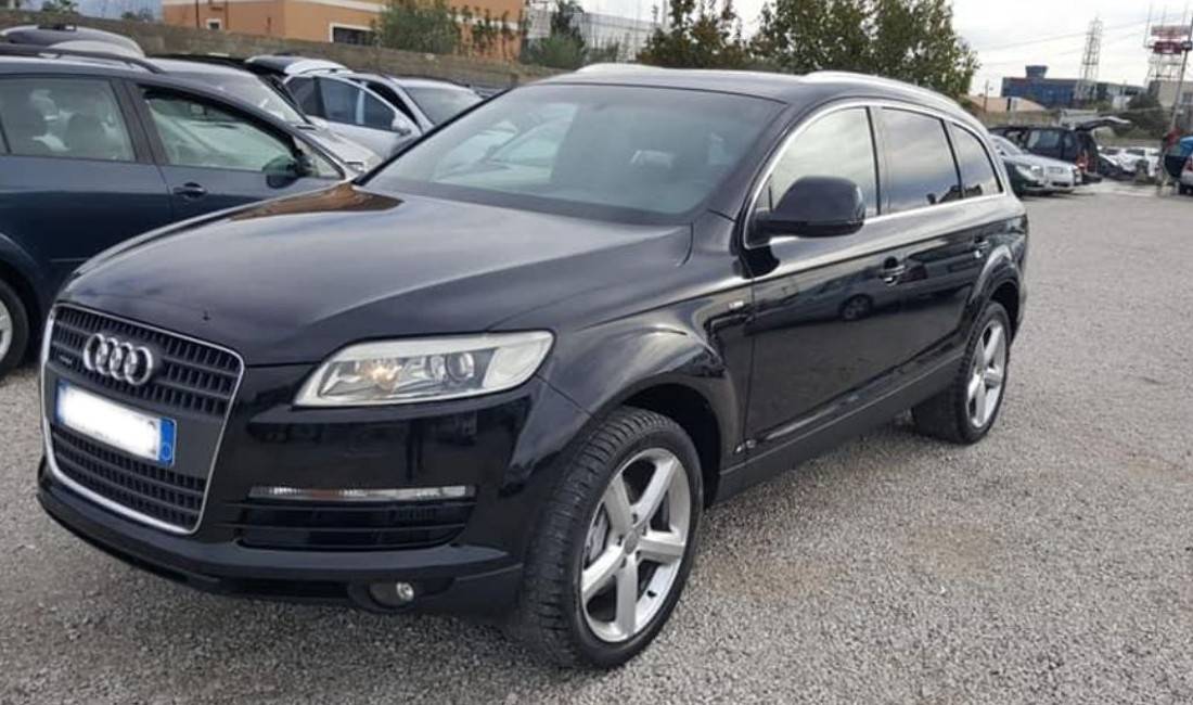  Jepet me qera Audi Q7 duke filluar nga 80 euro dita