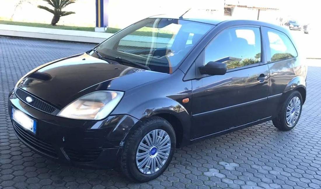 Jepet me qera Ford Fiesta duke filluar nga 30 euro dita 