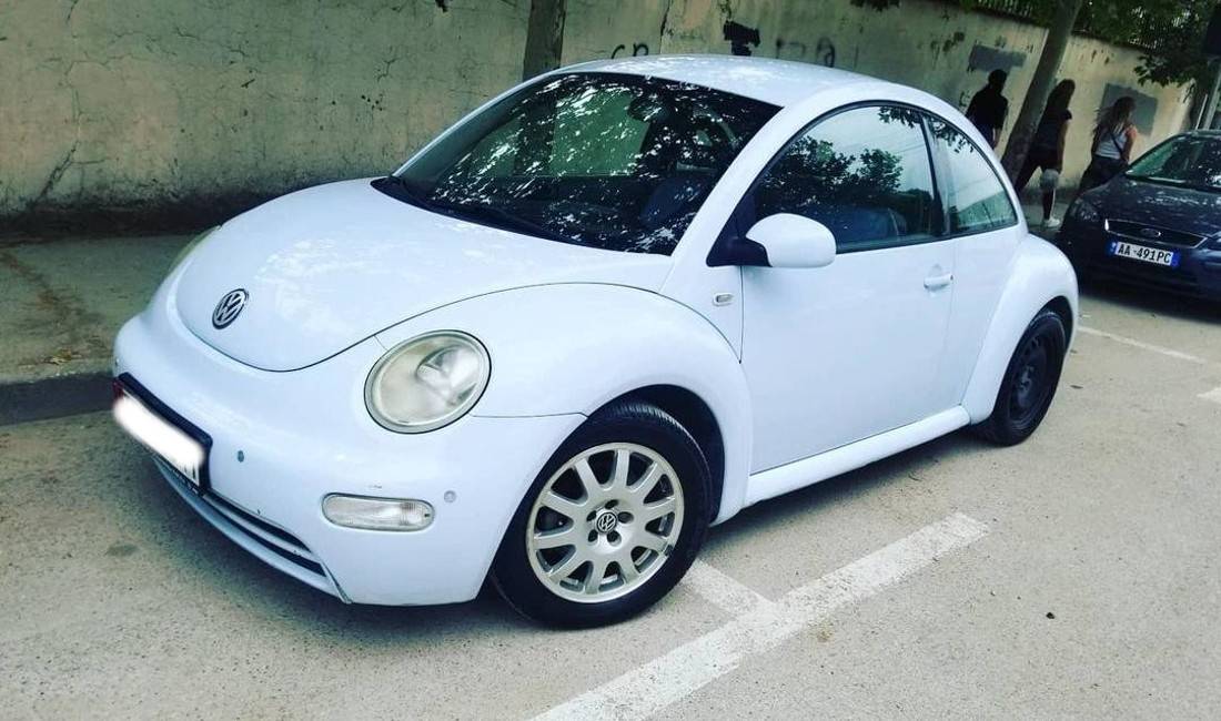 Jepet me qera Wolkswagen New Beetle duke filluar nga 30 euro dita