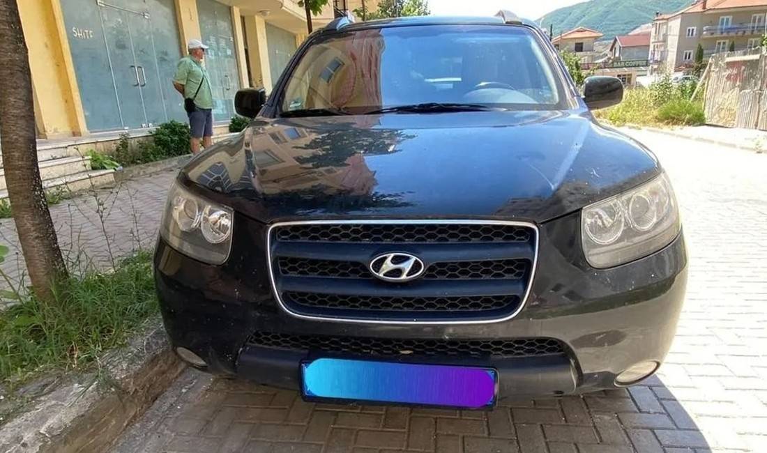 Jepet me qera Hyundai Santa Fe duke filluar nga 45 euro dita