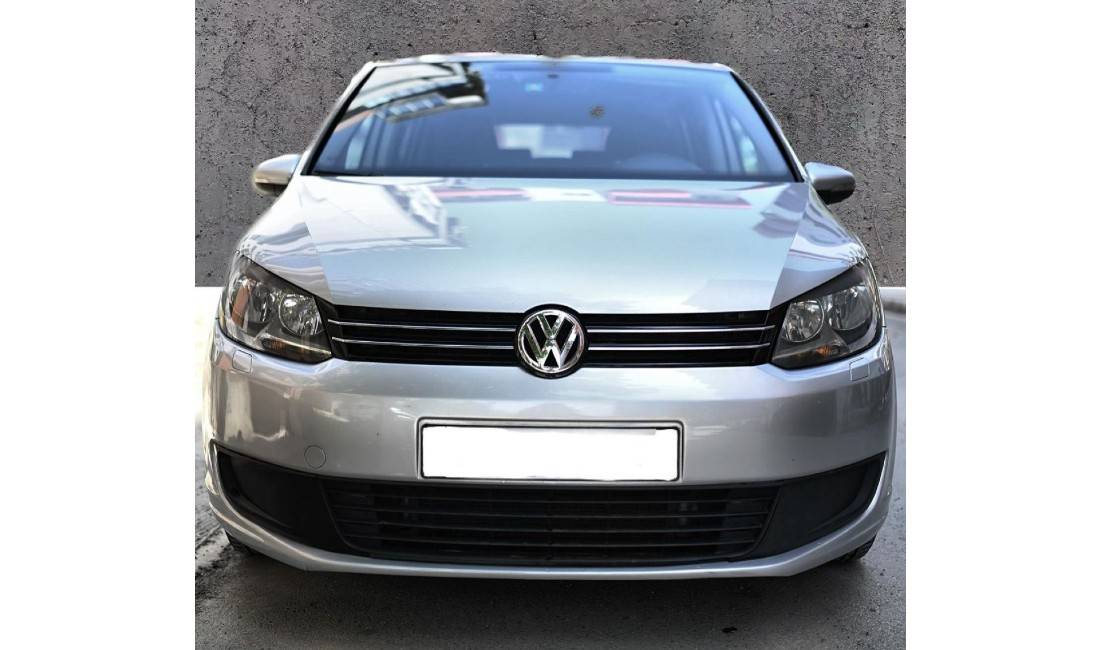 Makine me qera familjare Wolkswagen Touran 6+1 duke filluar nga 50 euro dita 