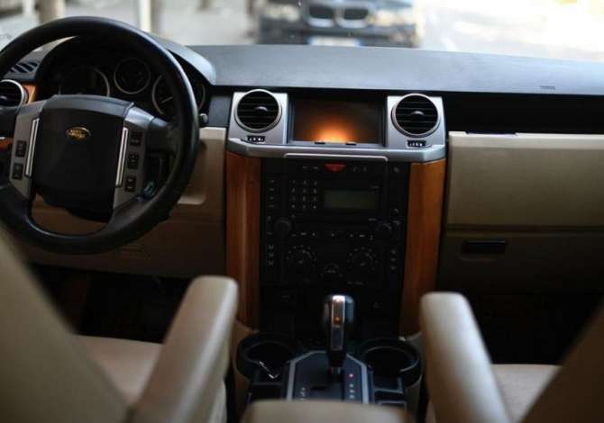 Jepet me qera Land Rover  duke filluar nga 100 euro dita 