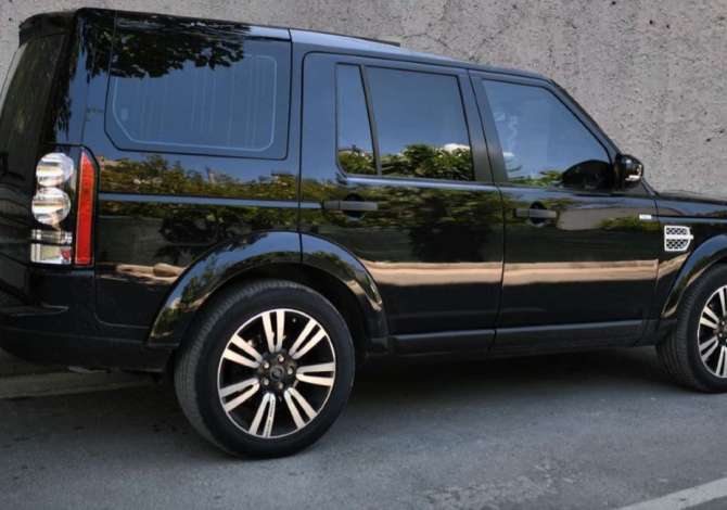Jepet me qera Land Rover  duke filluar nga 100 euro dita 