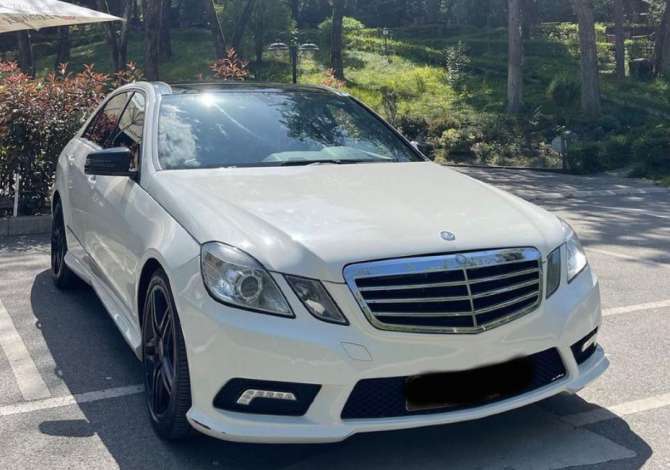 Jepet me qera Mercedes Benz E Class duke filluar nga 65 euro dita 