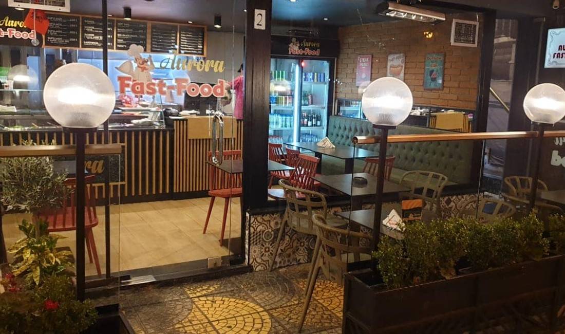 Offerte di lavoro a Tirana, Profession Kamarier/e,Punonjes/e fast food-i ,Pastruese , Con esperienza, Pagamento Trattabile.