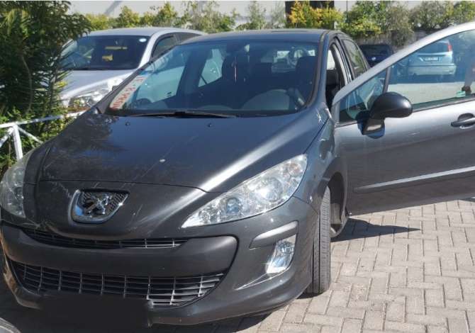 Noleggio Auto a Tirana - 32 Euro