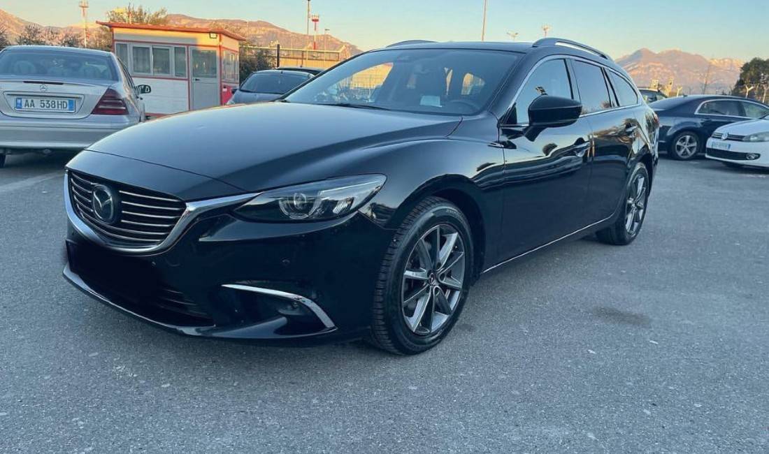 Jepet me qera Mazda 6 AWD duke filluar nga 80 euro dita