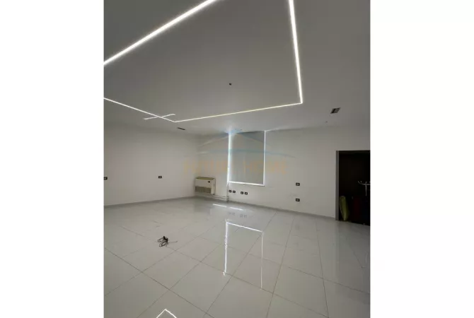 Business Property for Rent 3+1 in Tirana - 4,000 Euro