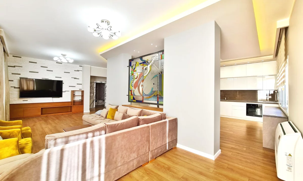 Apartment for rent in Tirana 4+1, Furnished