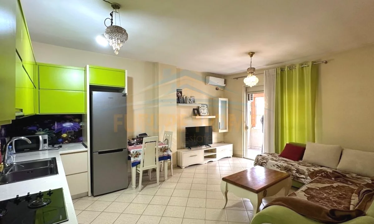 Shtepi ne shitje Apartament ne Tirane, 2+1, Mobilimi E mobiluar, Pagesa 144,999  Euro.