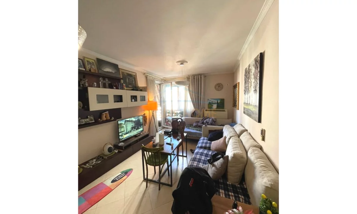 Shtepi ne shitje Apartament ne Tirane, 2+1, Mobilimi E mobiluar, Pagesa 155,999  Euro.