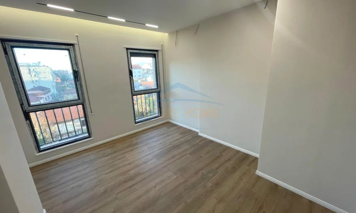 Appartamento in vendita a Tirana 2+1, Vuoto