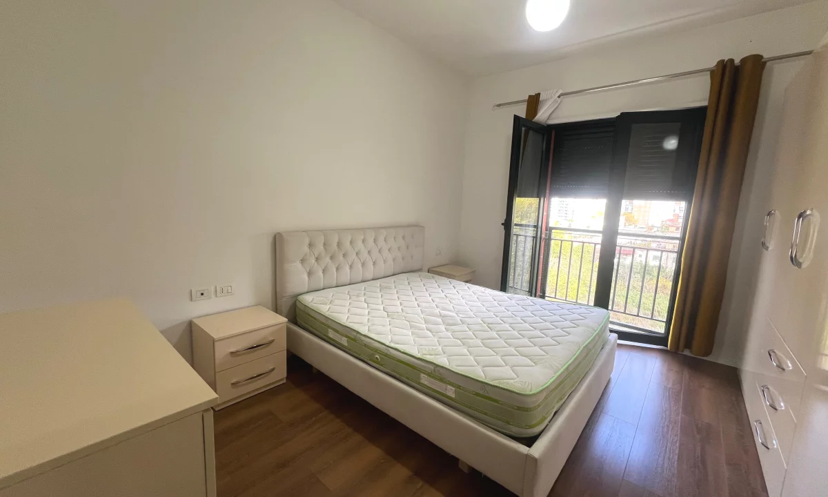 Shtepi me qera Apartament ne Tirane, 1+1, Mobilimi E mobiluar, Pagesa 550  Euro.