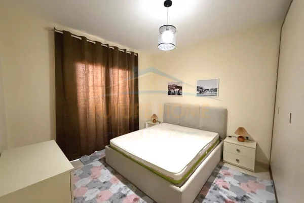 Shtepi me qera Apartament ne Tirane, 1+1, Mobilimi E mobiluar, Pagesa 450  Euro.