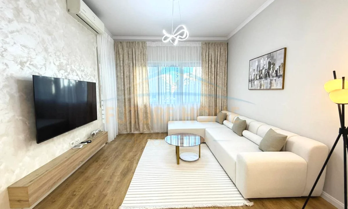 Shtepi ne shitje Apartament ne Tirane, 2+1, Mobilimi E mobiluar, Pagesa 166,000  Euro.
