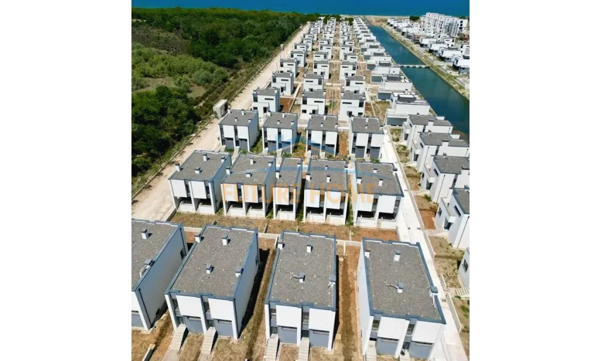 Shtepi ne shitje Vila Luksoze ne Durres, 2+1, Mobilimi Bosh, pa mobiluar, Pagesa 850,000  Euro.