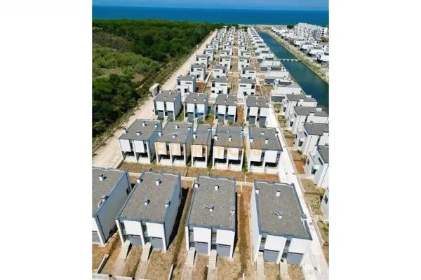 Shitet, Vilë, Turquoise Marina, Hamallaj, Durres.