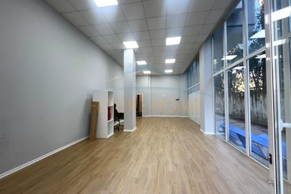 Business Property in Sale 3+1 in Tirana - 125,000 Euro