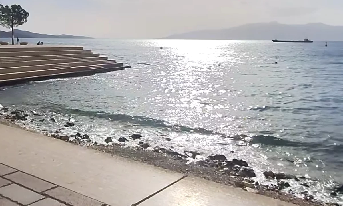 Shtepi ne shitje Apartament ne Sarande, 1+1, Mobilimi E mobiluar, Pagesa 99,000  Euro.