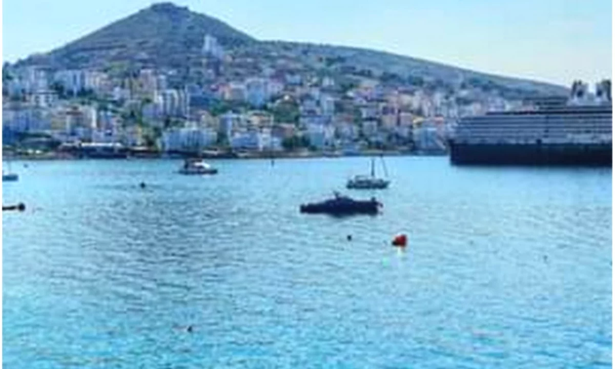 SHITET TRUALL 303 M2 NE SARANDE 