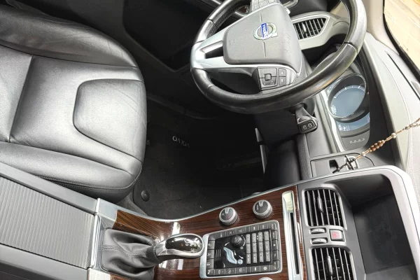 Cars for sale in Tirana, Volvo, 2015 Diesel,Kambio Automatik Payment 11,500  Euro.